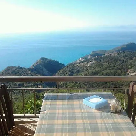 Panoramic View Apartamento Kalamítsi